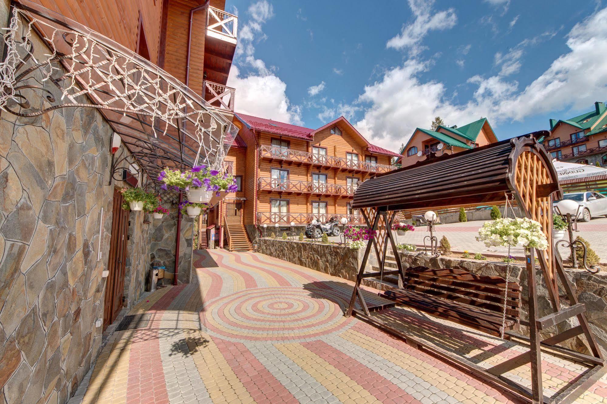בוקובל Villa Elena Spa & Resort מראה חיצוני תמונה